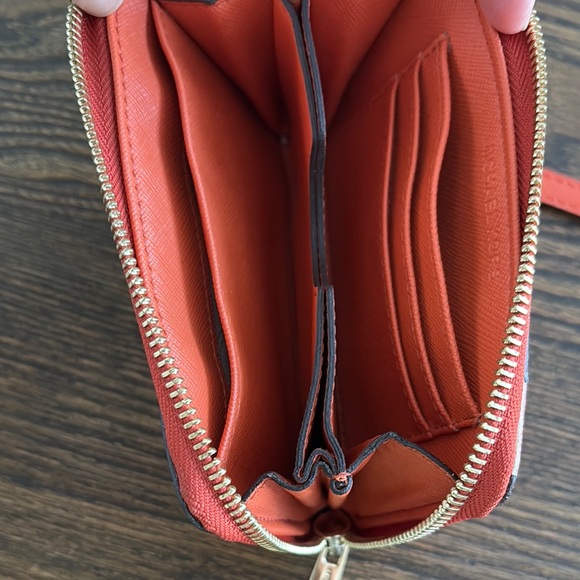 Michael Kors Burnt Orange Wristlet EUC - Picture 5 of 6